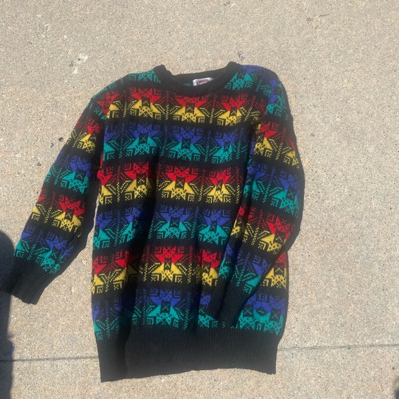 sweater - Picture 1 of 1